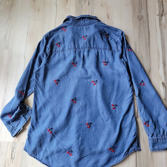 BILLY T Size Small Button Down Denim Shirt Cherry Pattern Blue Red Lyocell - Picture 1 of 11